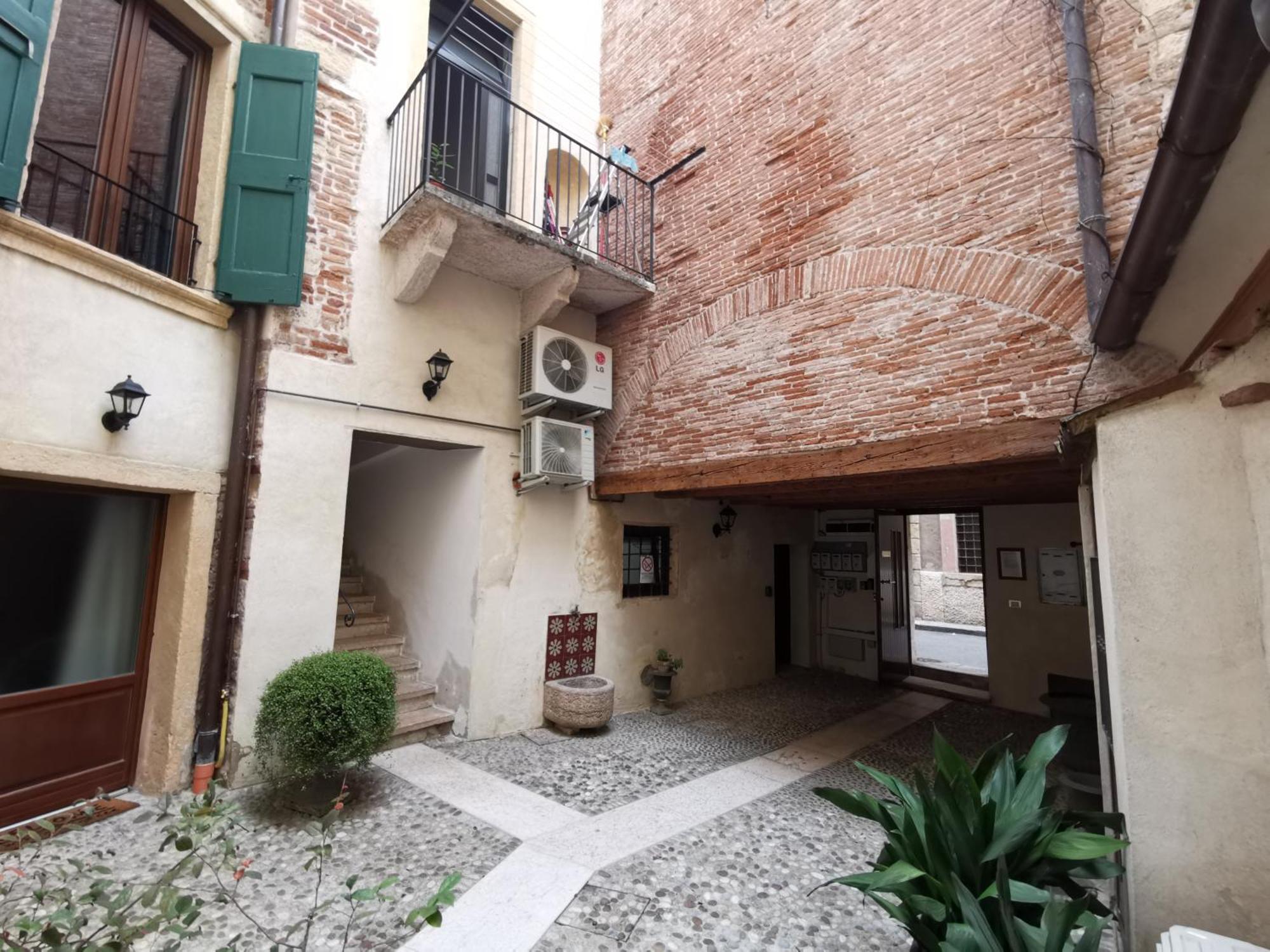 Dream One Apartment Verona Exterior foto